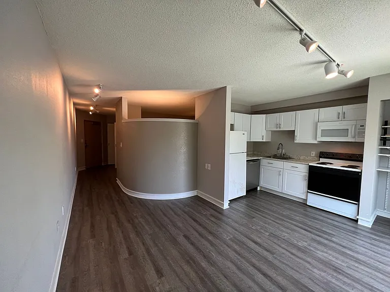 124 Beech St #203 — Photo 5