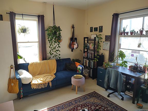 5th image of 802 Lowell St APT 2