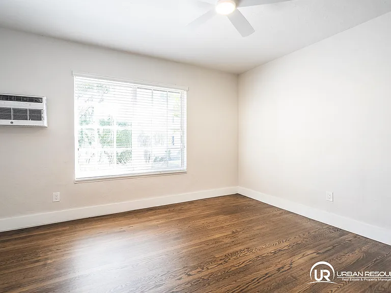 2420 Flamingo Dr #1 — Photo 37