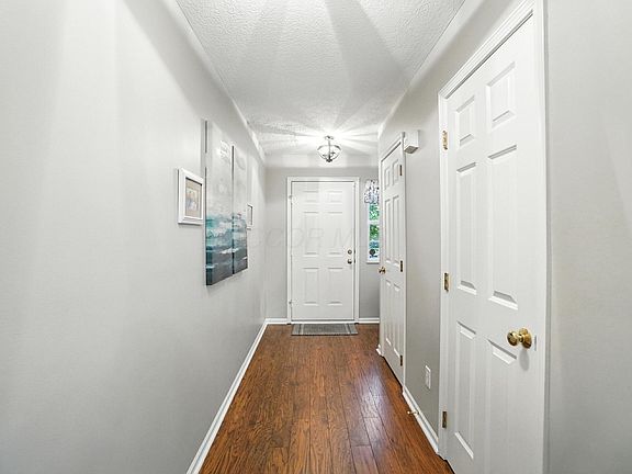 5th image of 304 Sycamore Woods Ln
