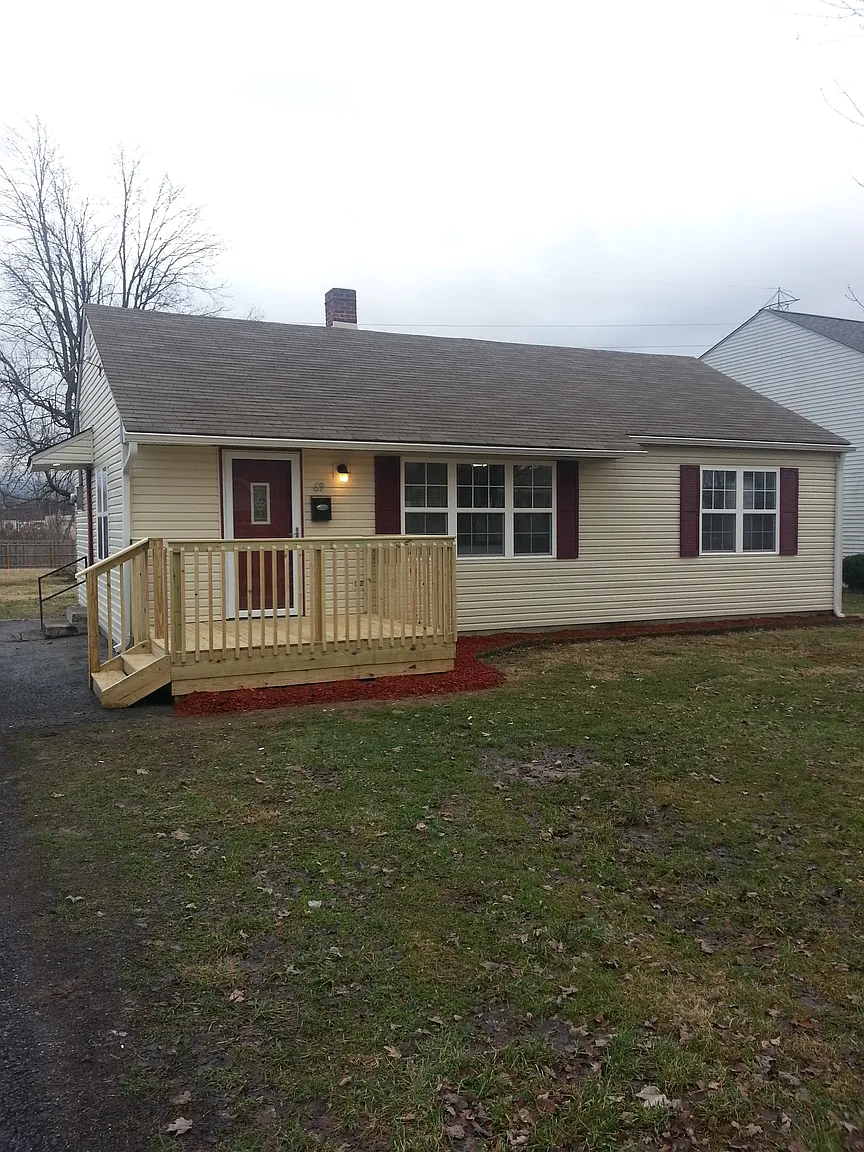 69 N Park Dr photo 1
