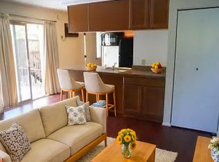 3806 Hyde Park Ave #11, Cincinnati, OH 45209