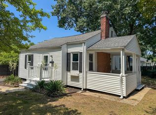 4 Wolfe St, Chicopee, MA 01020