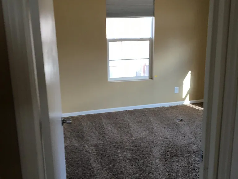 2944 S 9th Pl — Photo 13