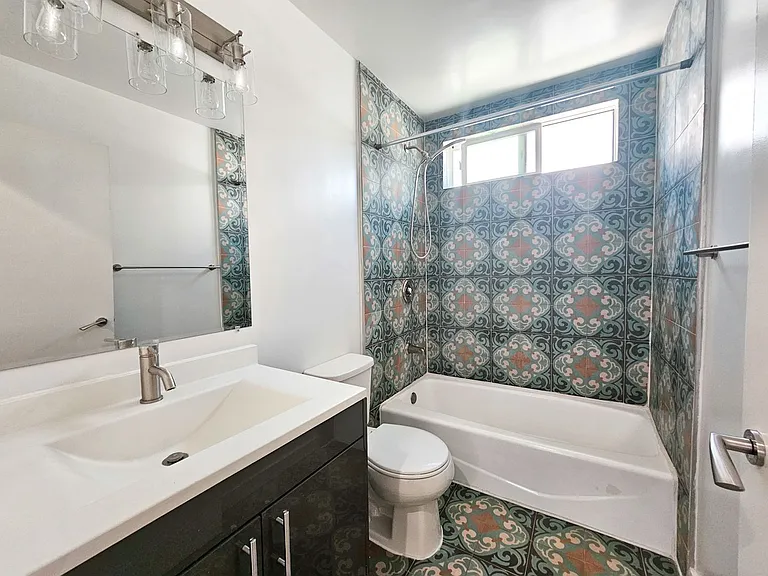 1940 Preston Ave #102A — Photo 16