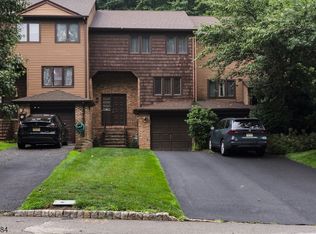 89 Continental Rd, Morris Plains, NJ 07950