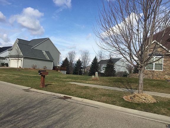 5th image of 2143 Antrim Dr