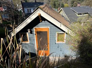 2786 SW Montgomery Dr, Portland, OR 97201