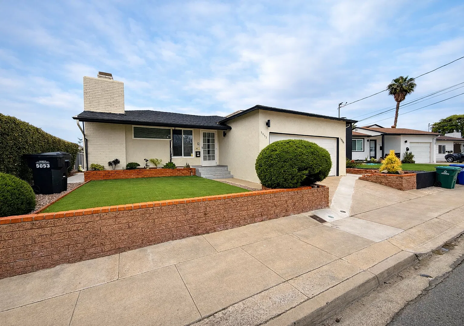 4BD/2BA; Quick Walk to Campus — Photo 1