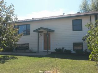812 Summit St, Belle Fourche, SD 57717