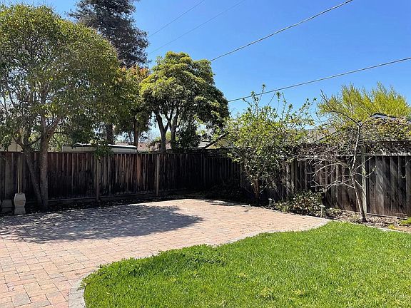 5th image of 1413 Hollenbeck Ave