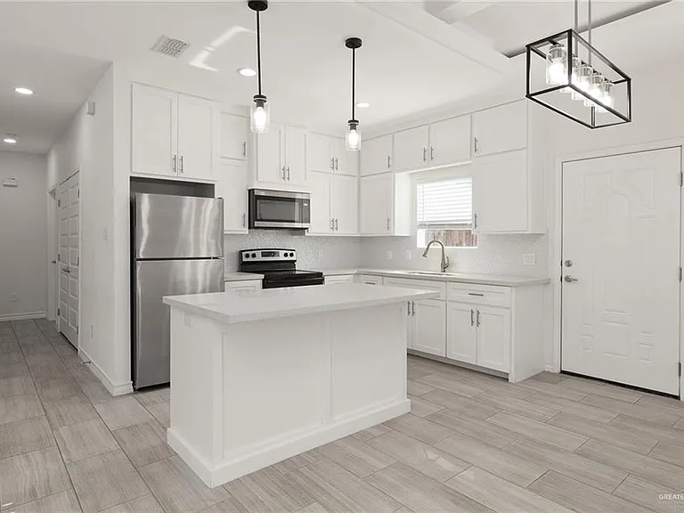 913 W Kohala Ave #3 — Photo 6