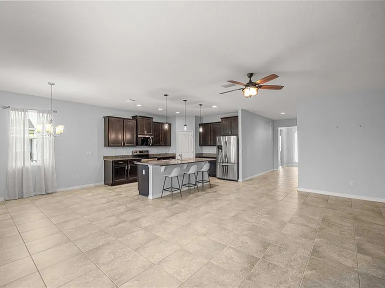 5649 SW 50th Ave — Photo 7