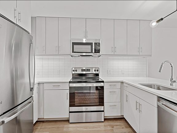 5th image of 573 N 5th St #922