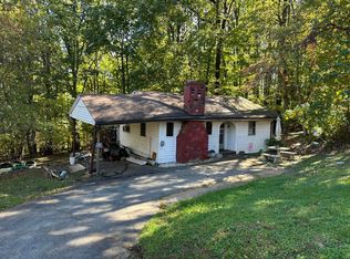 70 Tanglewood Dr, Martinsville, VA 24112