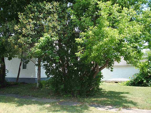 3rd image of 104 Stoughton Ave