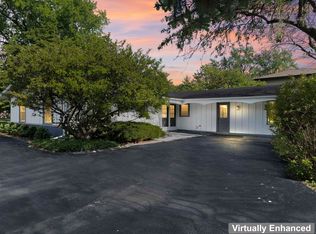 1049 Martingale Dr, Bartlett, IL 60103