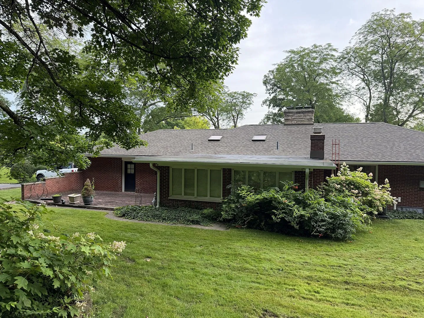 3 Bedroom/2 Bath in Quiet Kettering Neighborhood — Photo 2