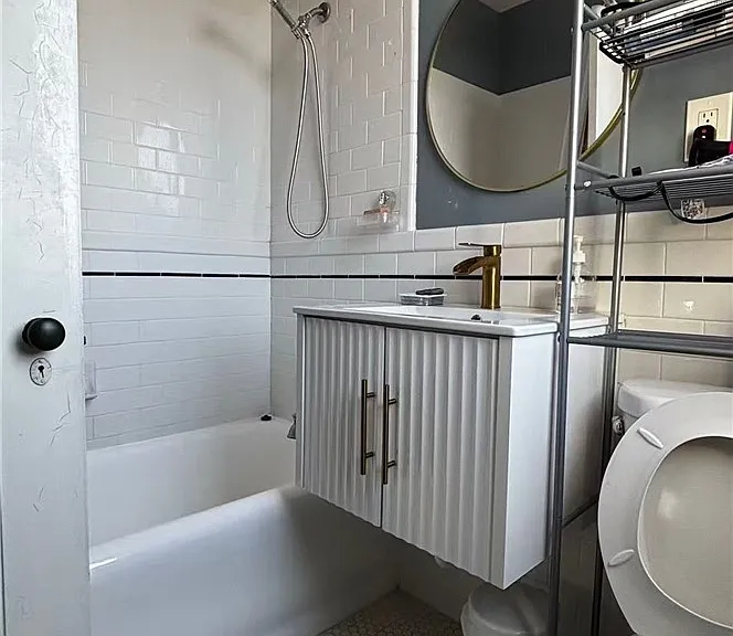 702 Ash St #404 — Photo 10