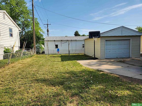 3rd image of 3726 S 126th Ave