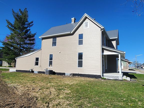 2nd image of 605 E Market St