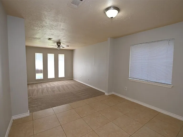 4615 Fitzwater Dr — Photo 7