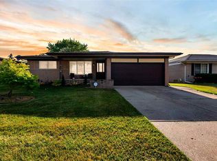 35501 Shell Dr, Sterling Heights, MI 48310