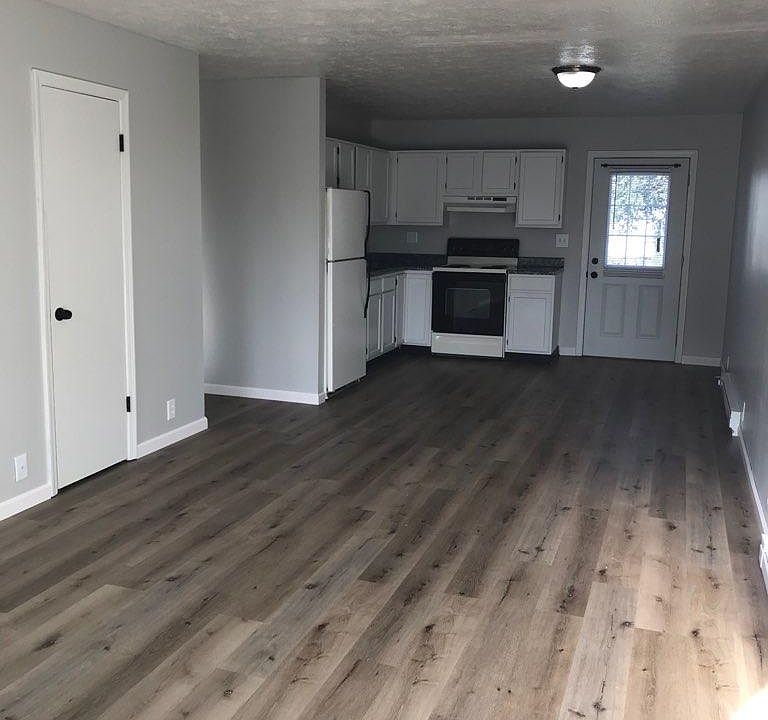 1st image of 121 W Miller St #4