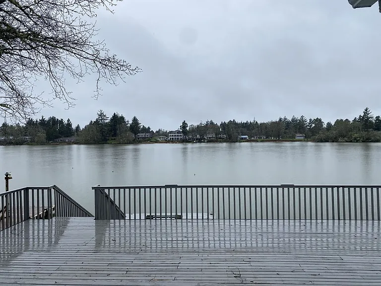 677 Lake Island Ave SE — Photo 25