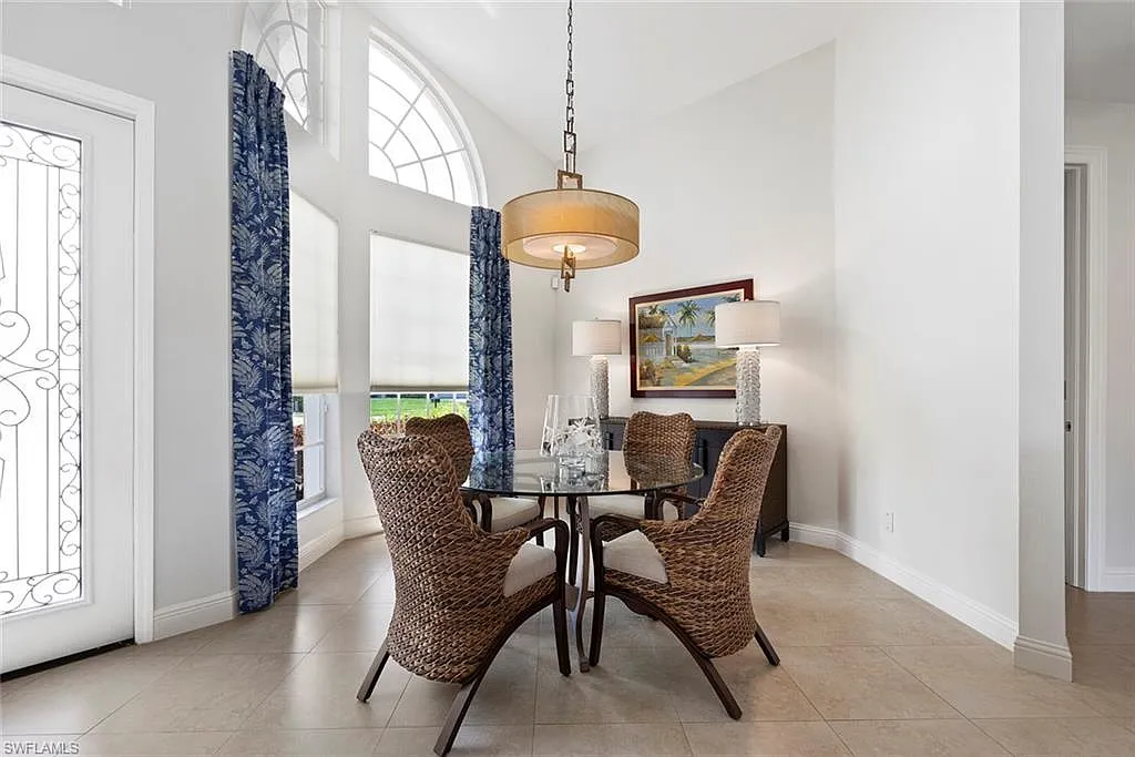 3 bed, 3.0 bath, 2184 sqft, $13,500 — Photo 4
