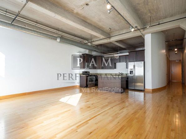 239 E Chicago St APT 210