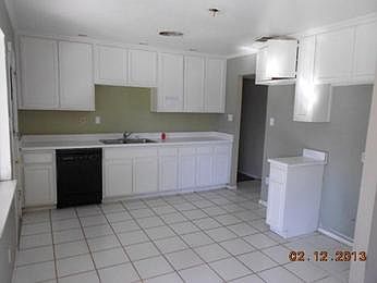 048-427716-kitchen-19860206