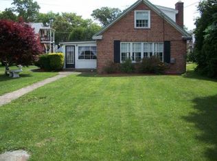 3 Waumsett Ave, Cumberland, RI 02864