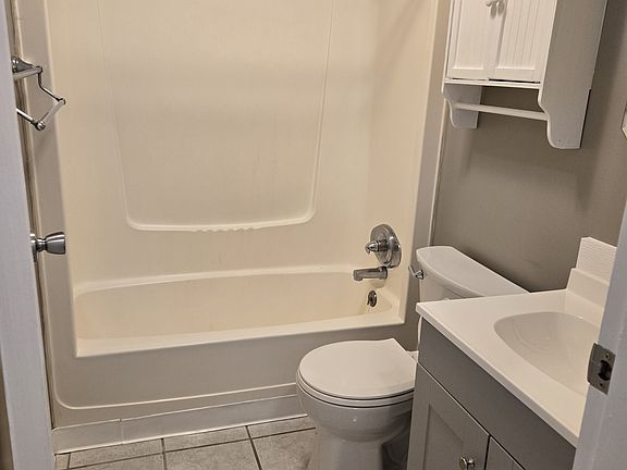 3rd image of 52715 35 1/2 St APT 2