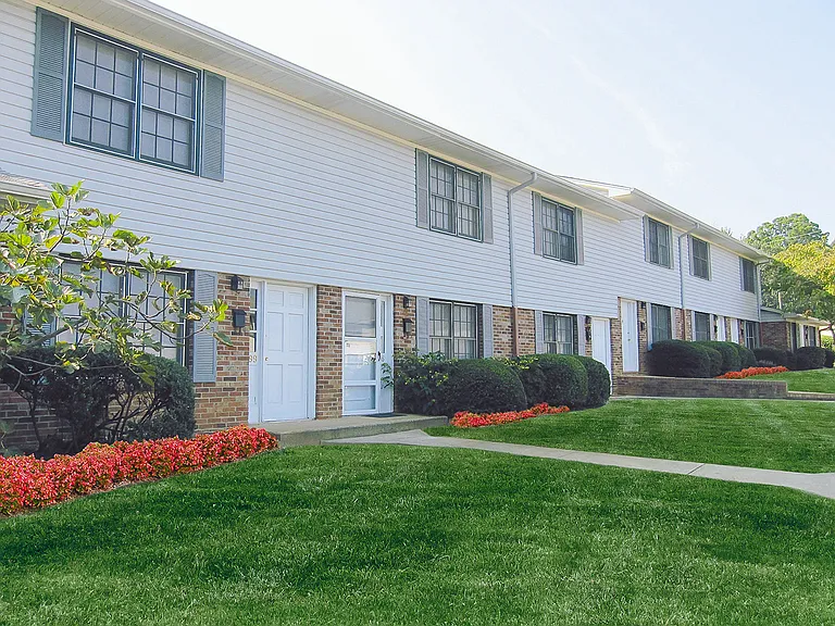Woodstream Farms Apartments — Photo 18