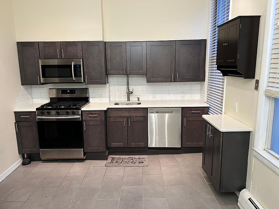 1st image of 94 Manhattan Ave APT 2