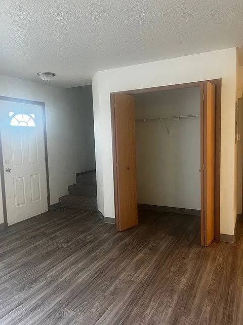 2 bed, 1.5 bath, 1003 sqft, $1,425 — Photo 2