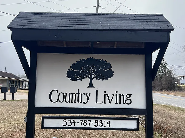 1518 Lee County Rd #270-33 — Photo 1