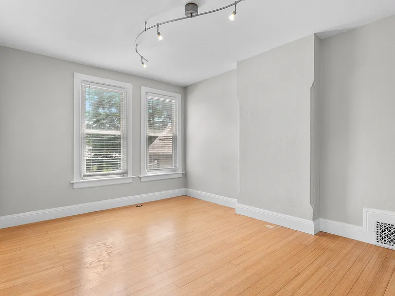 2952 Champa St — Photo 34
