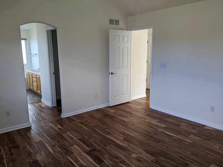 407 Arbor Dr — Photo 48