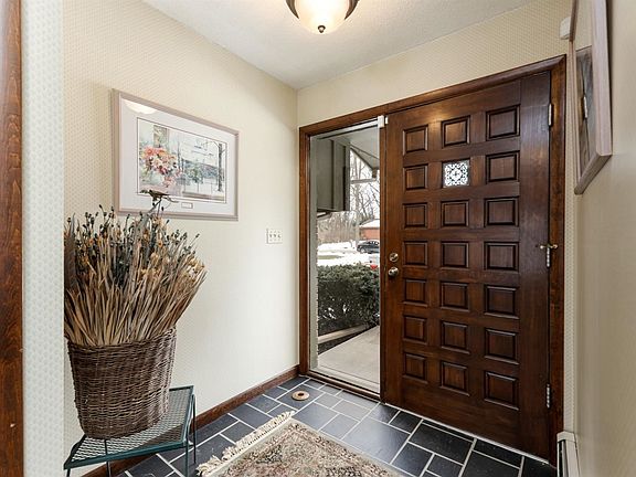 5th image of 10597 Heenan Dr