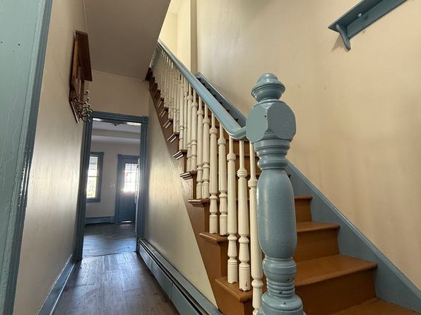 117-119 Maplewood Rd #119