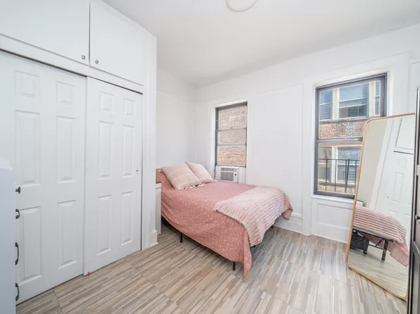 1989 Amsterdam Avenue image 7 of 13