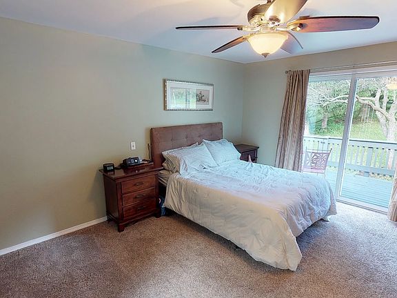 Master Bedroom (Floor 3)