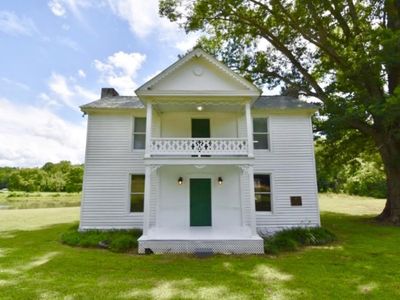 1097 Lower Lick Creek Rd, Linden, TN, 37096