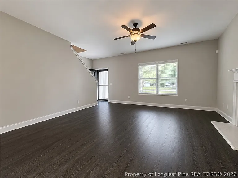 621 Blawell Cir — Photo 10