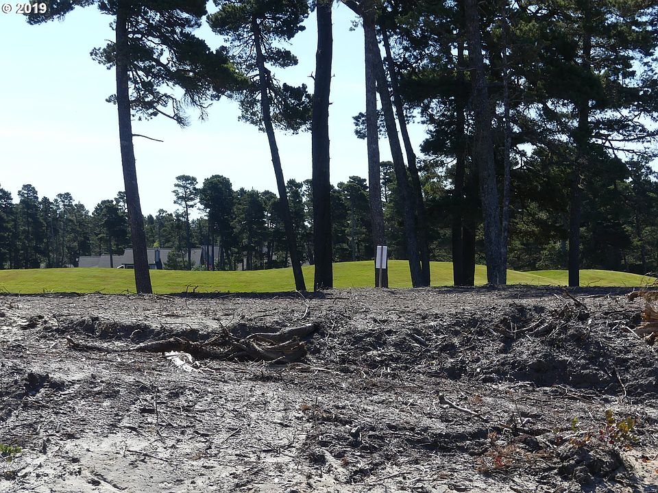 1st image of 27 Tournament Dr #27