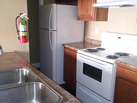 5th image of 4716 Pontchartrain Dr APT 8