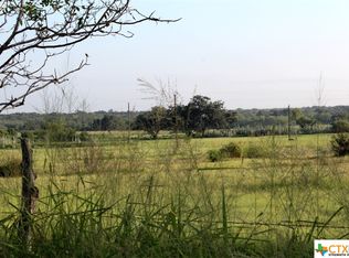 15 Wisteria Ln, Smiley, TX 78159