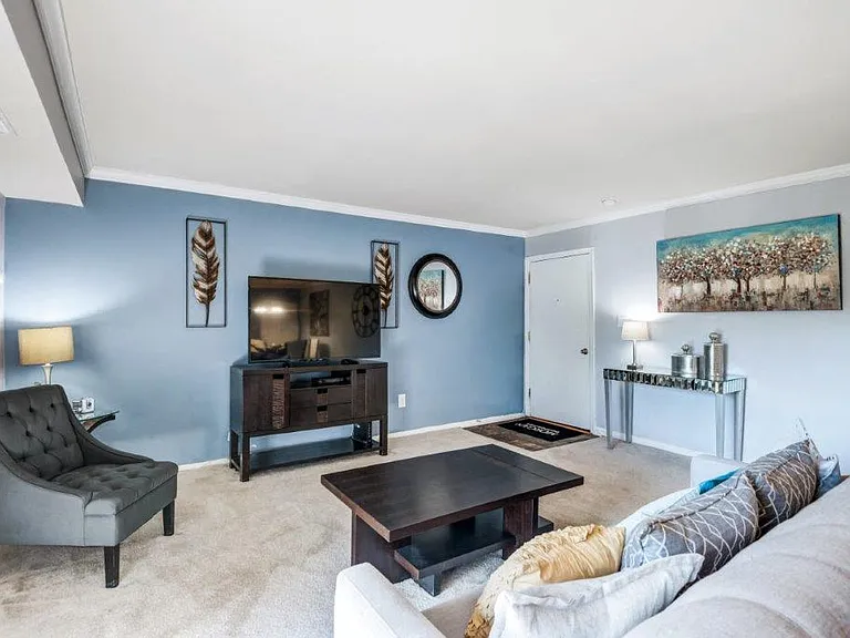 Northwest Crossing Apartment Homes — Photo 6